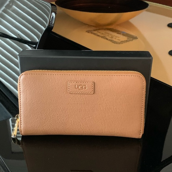 UGG Handbags - NWT UGG HONEY ZIP AROUND WALLET - TAN COLOR